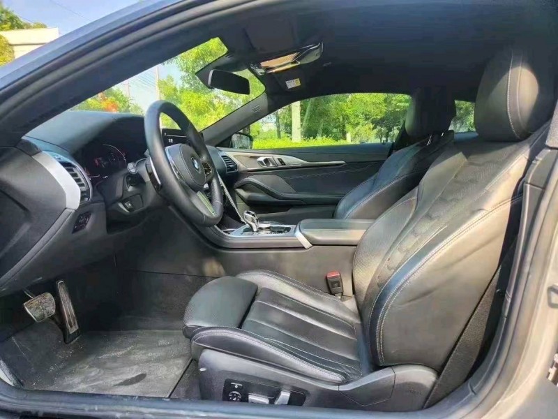 中山24年宝马8系6