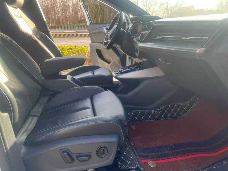 东营23年奥迪Q46