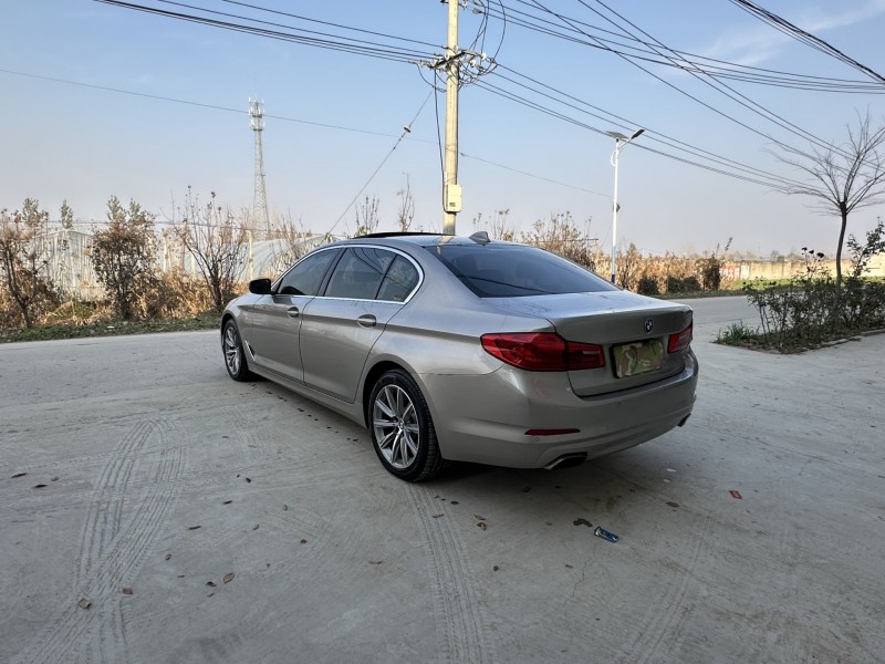 徐州17年宝马5系3