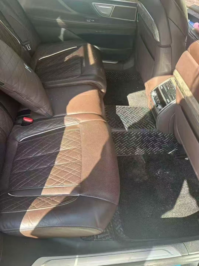 深圳22年宝马7系8