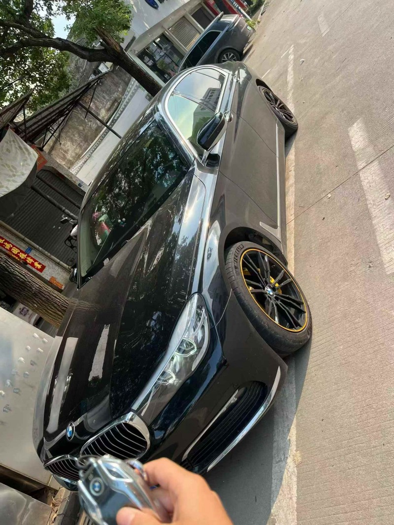 广州17年宝马7系2