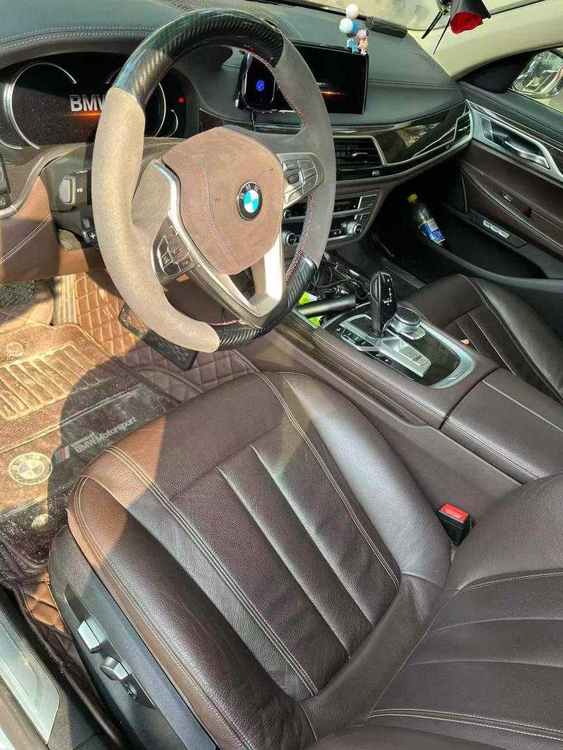 广州17年宝马7系3