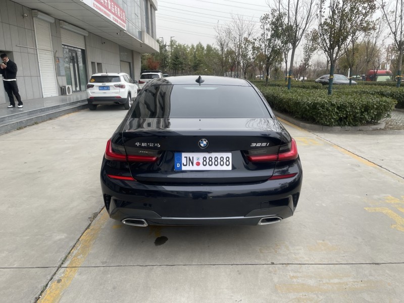 济宁21年宝马3系6