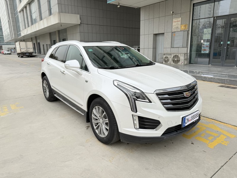 济宁17年凯迪拉克XT54