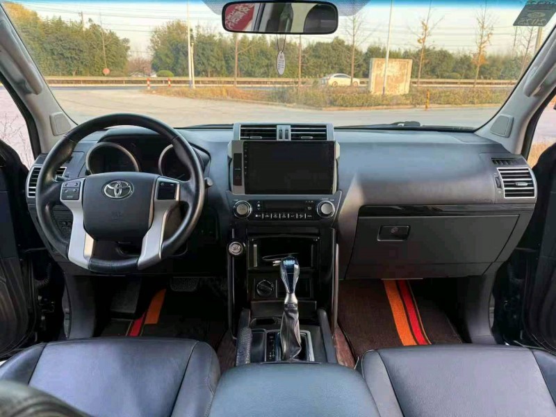 徐州17年丰田普拉多5