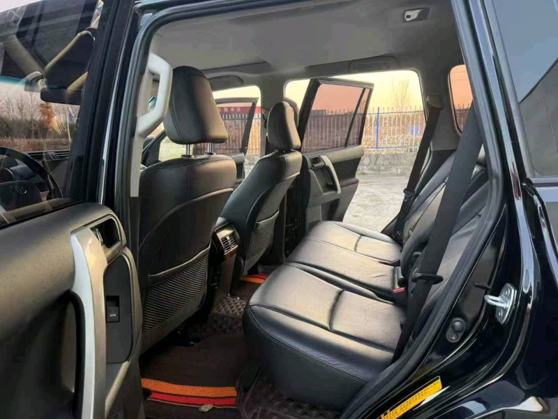 徐州17年丰田普拉多6