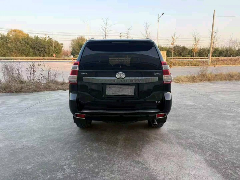 徐州17年丰田普拉多9