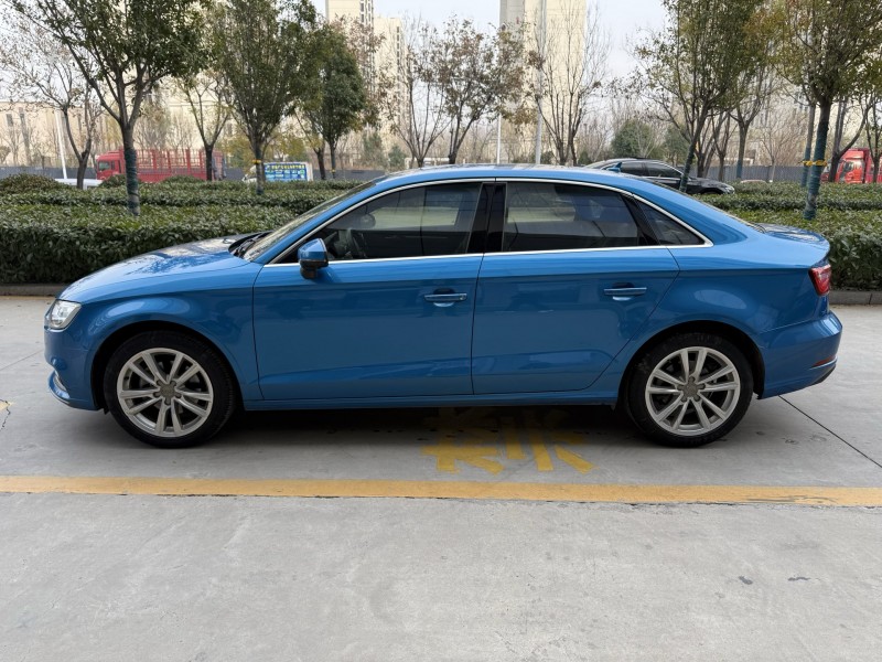 济宁18年奥迪A38