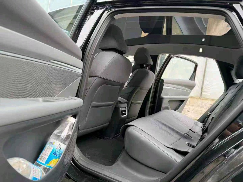 徐州25年小鹏汽车m034