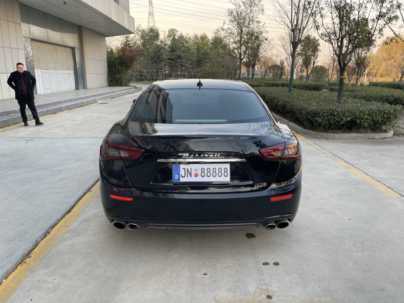 济宁17年玛莎拉蒂Ghibli8