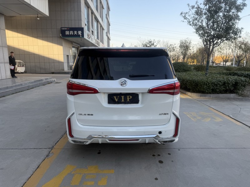 济宁17年别克GL89