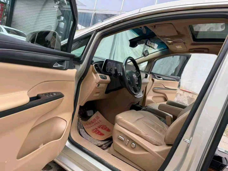 徐州21年别克GL85