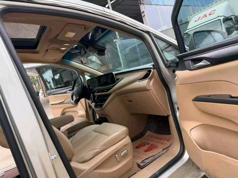 徐州21年别克GL86