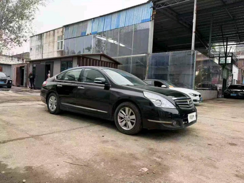 徐州11年日产天籁3