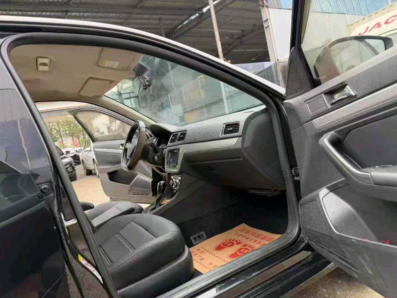 徐州16年大众朗逸6