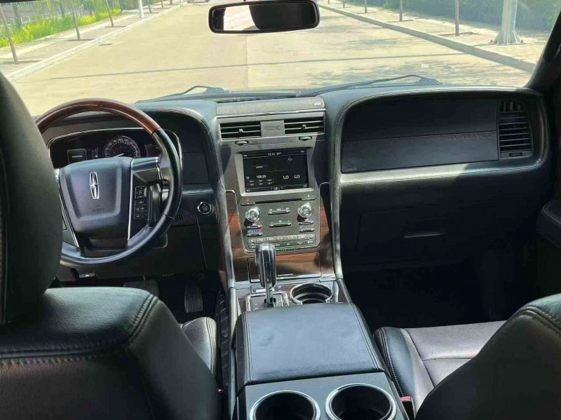 咸阳16年林肯领航员5