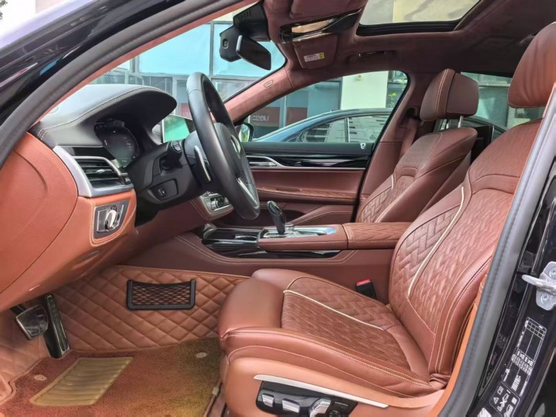 深圳20年宝马7系4