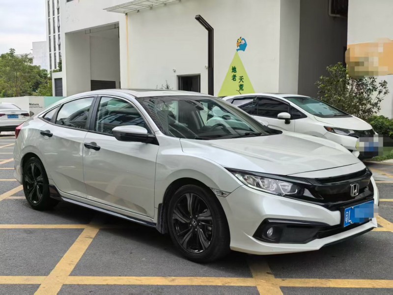 深圳21年本田思域3