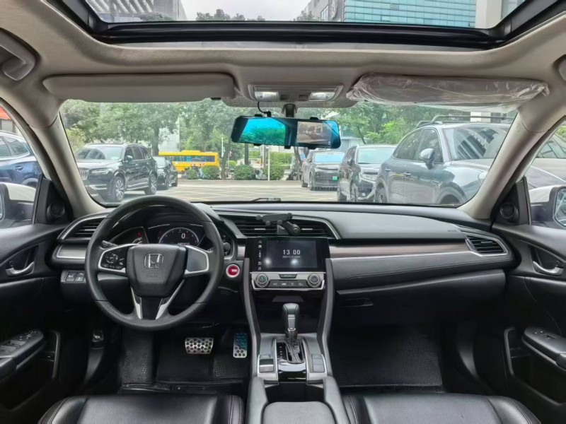 深圳21年本田思域4