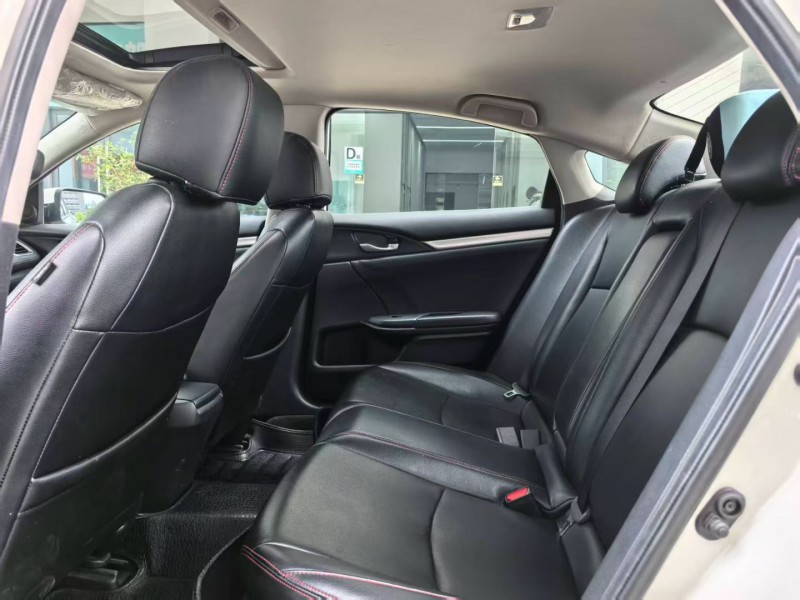 深圳21年本田思域5