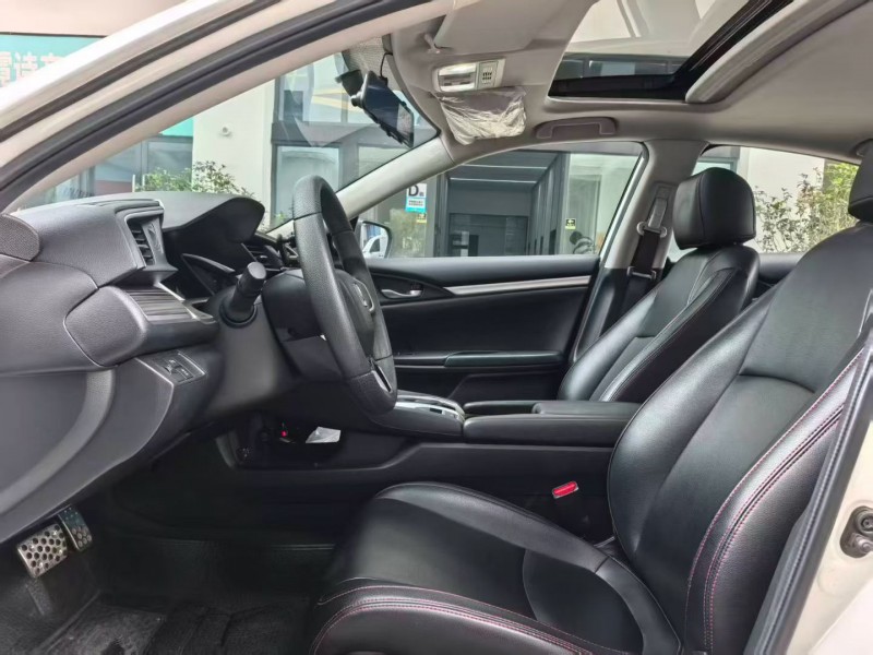 深圳21年本田思域6