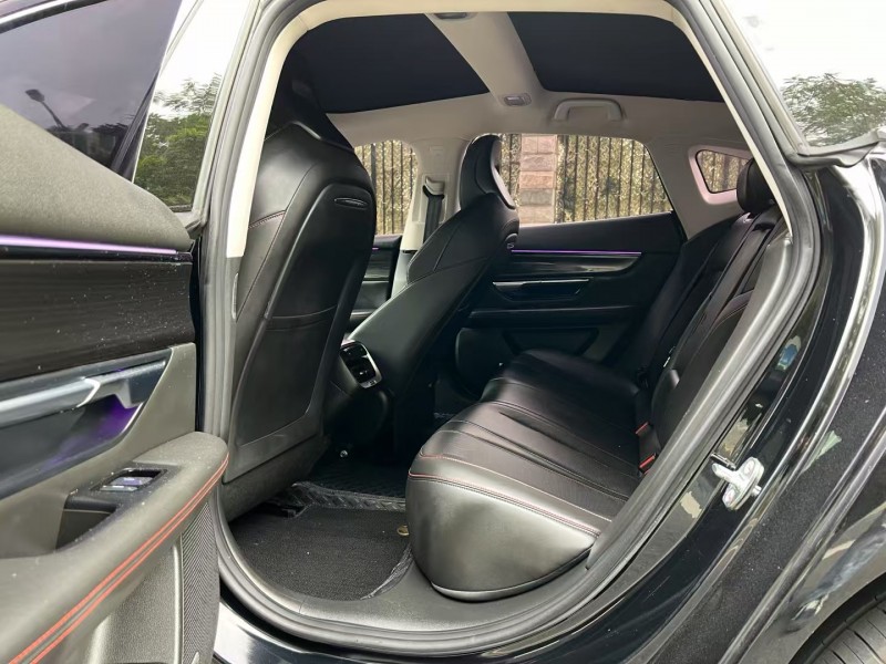 深圳22年小鹏汽车p74