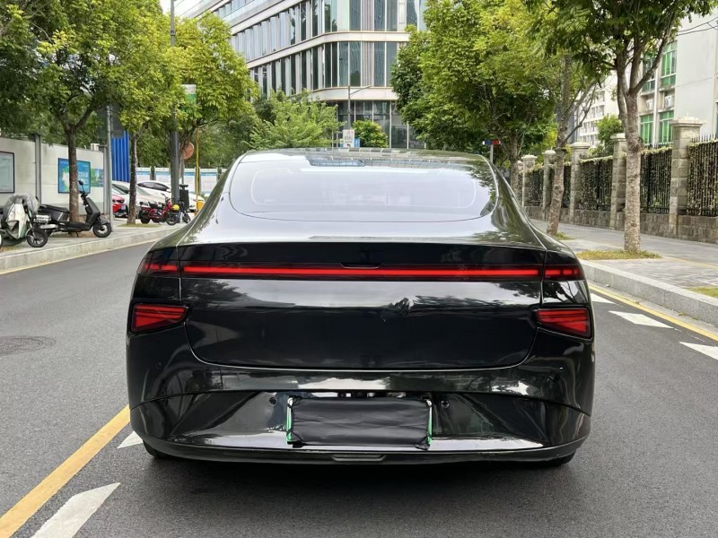 深圳22年小鹏汽车p78