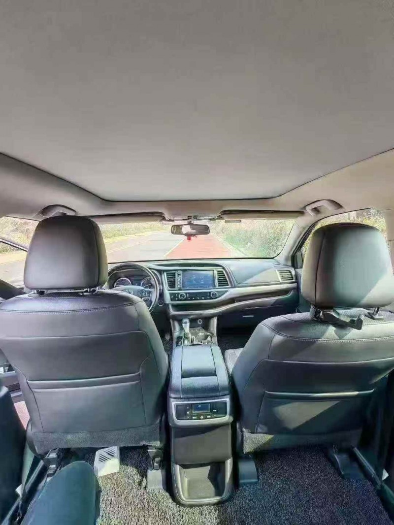 榆林17年丰田汉兰达6