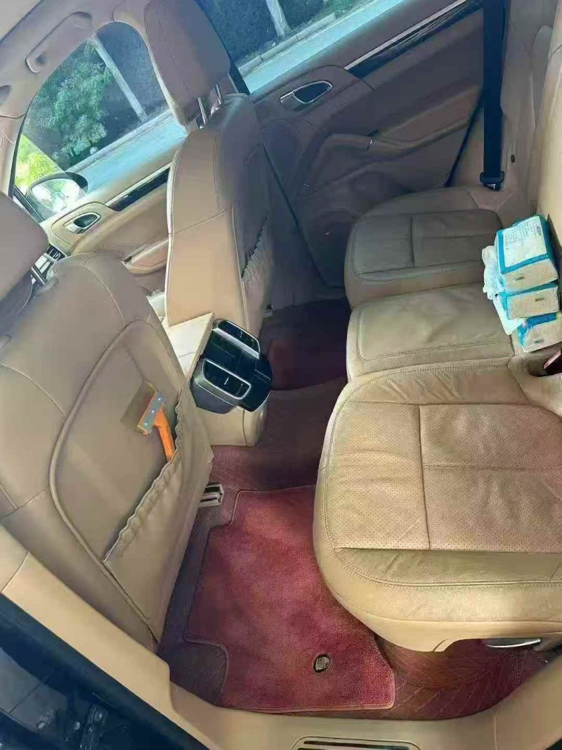 邯郸13年保时捷卡宴6