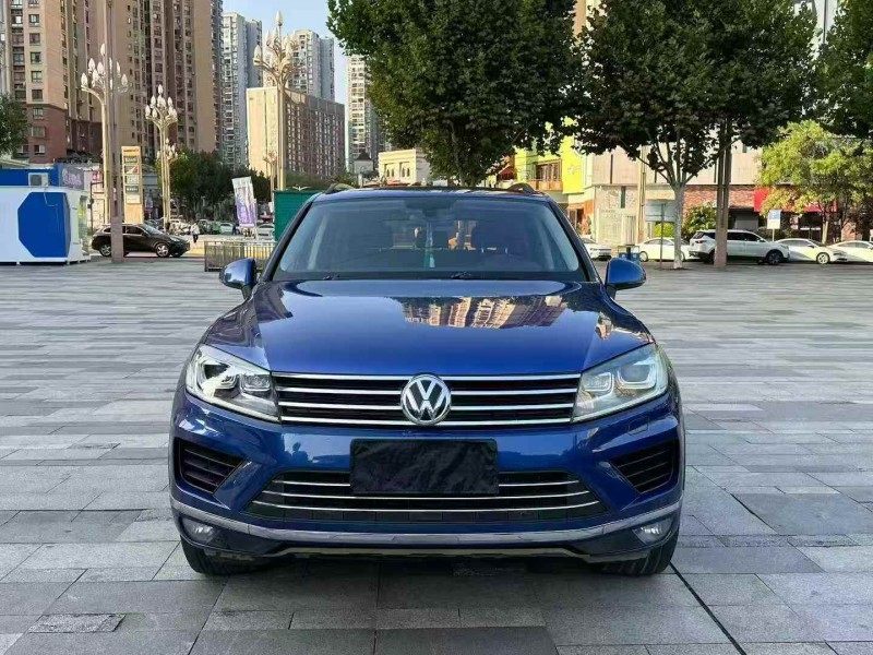 重庆16年大众途锐1