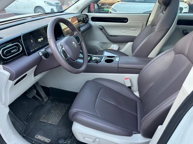 淄博24年零跑汽车C114