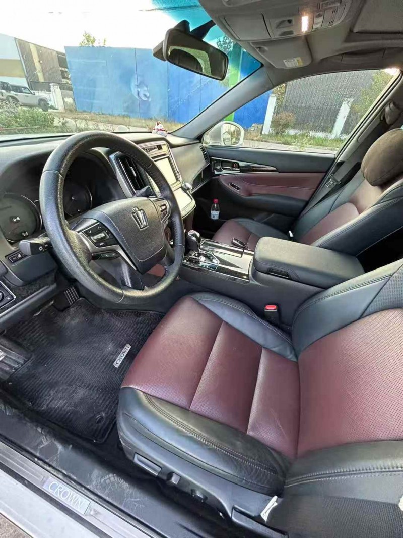 徐州18年丰田皇冠5