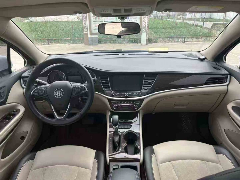 徐州18年别克威朗5