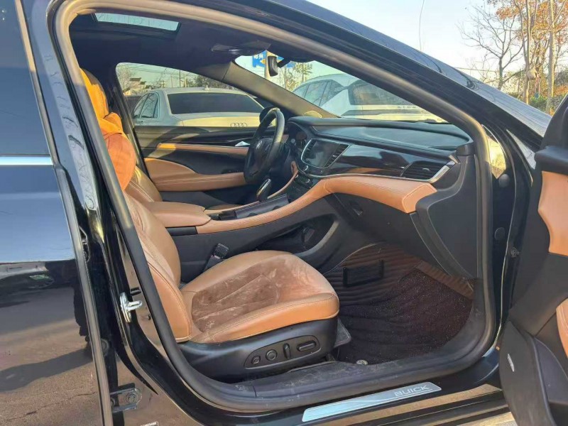 徐州17年别克君越5