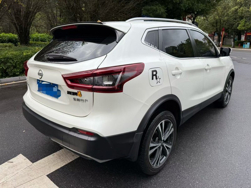 楚雄23年日产逍客3