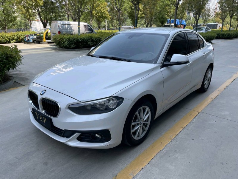 济宁19年宝马1系2