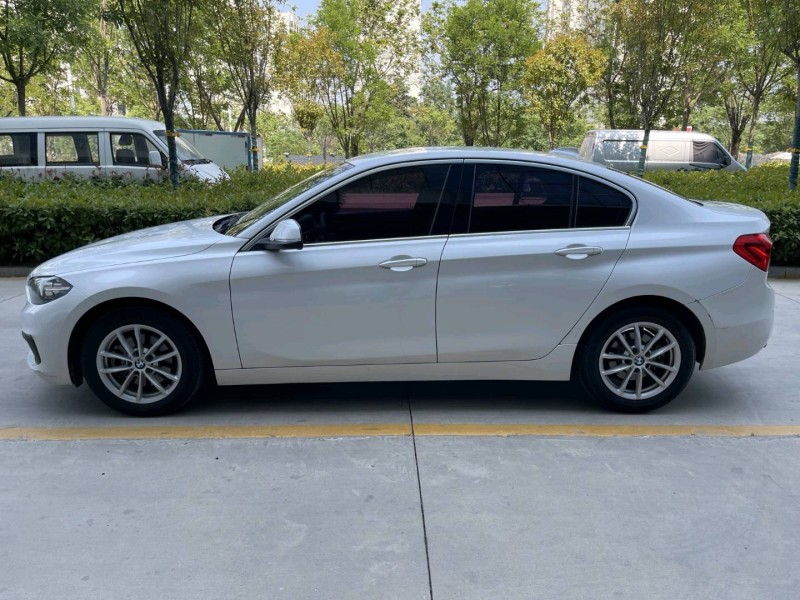 济宁19年宝马1系7