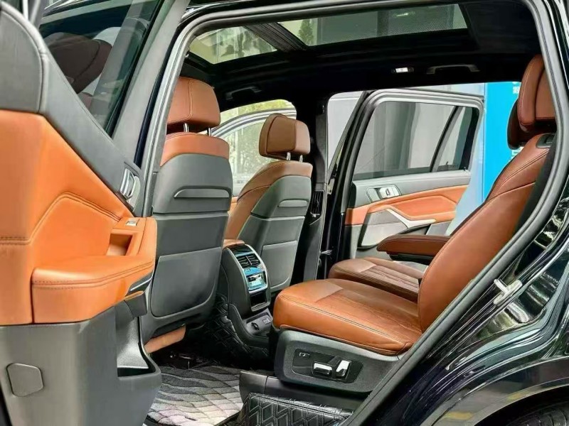 广州21年宝马X74