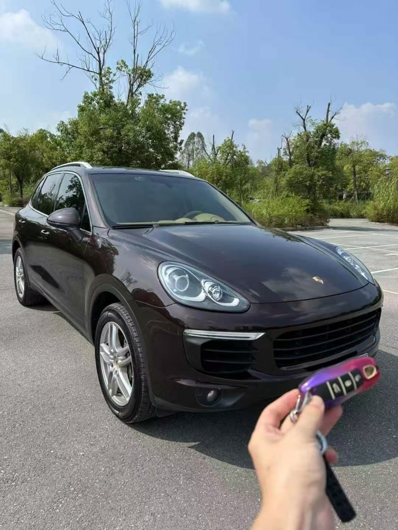 广州15年保时捷卡宴2