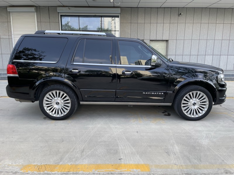 济宁18年林肯领航员4