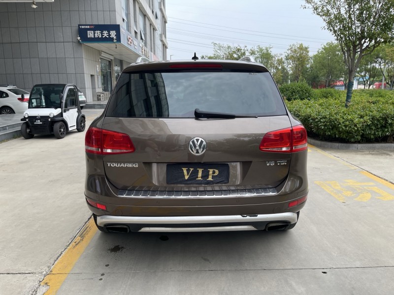 济宁14年大众途锐8