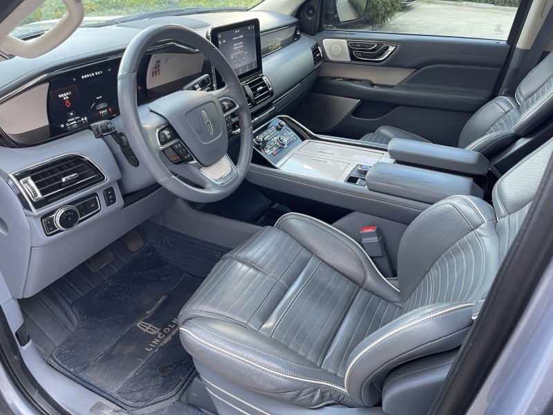 济宁22年林肯领航员4