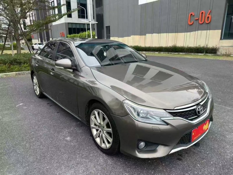 广州13年丰田锐志2