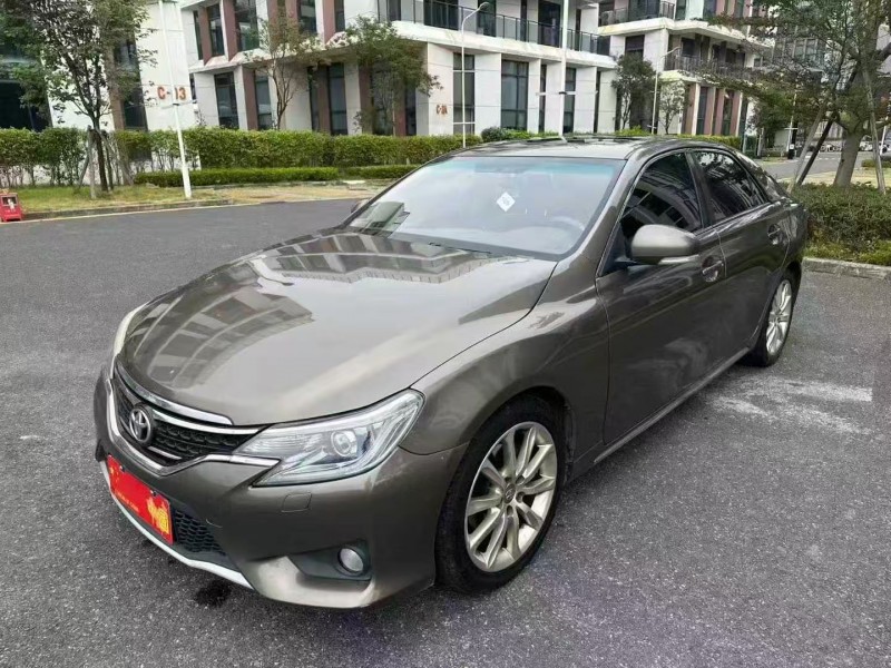 广州13年丰田锐志3