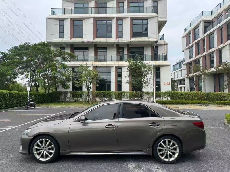 广州13年丰田锐志4