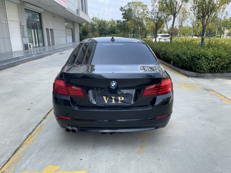 济宁13年宝马5系8
