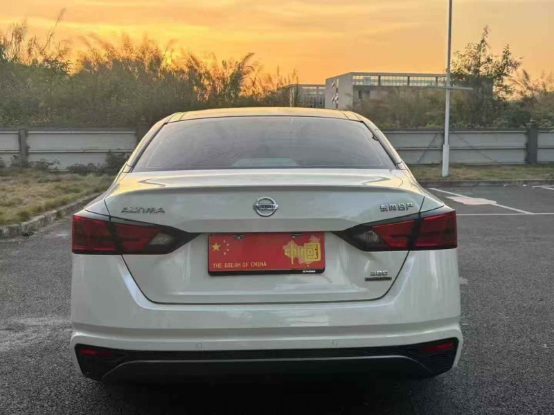 广州21年日产天籁5