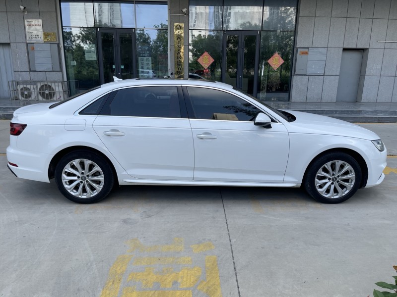 济宁19年奥迪A4L3