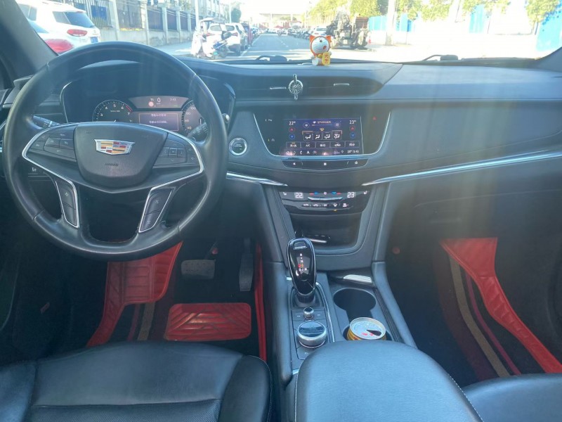 长沙20年凯迪拉克XT55