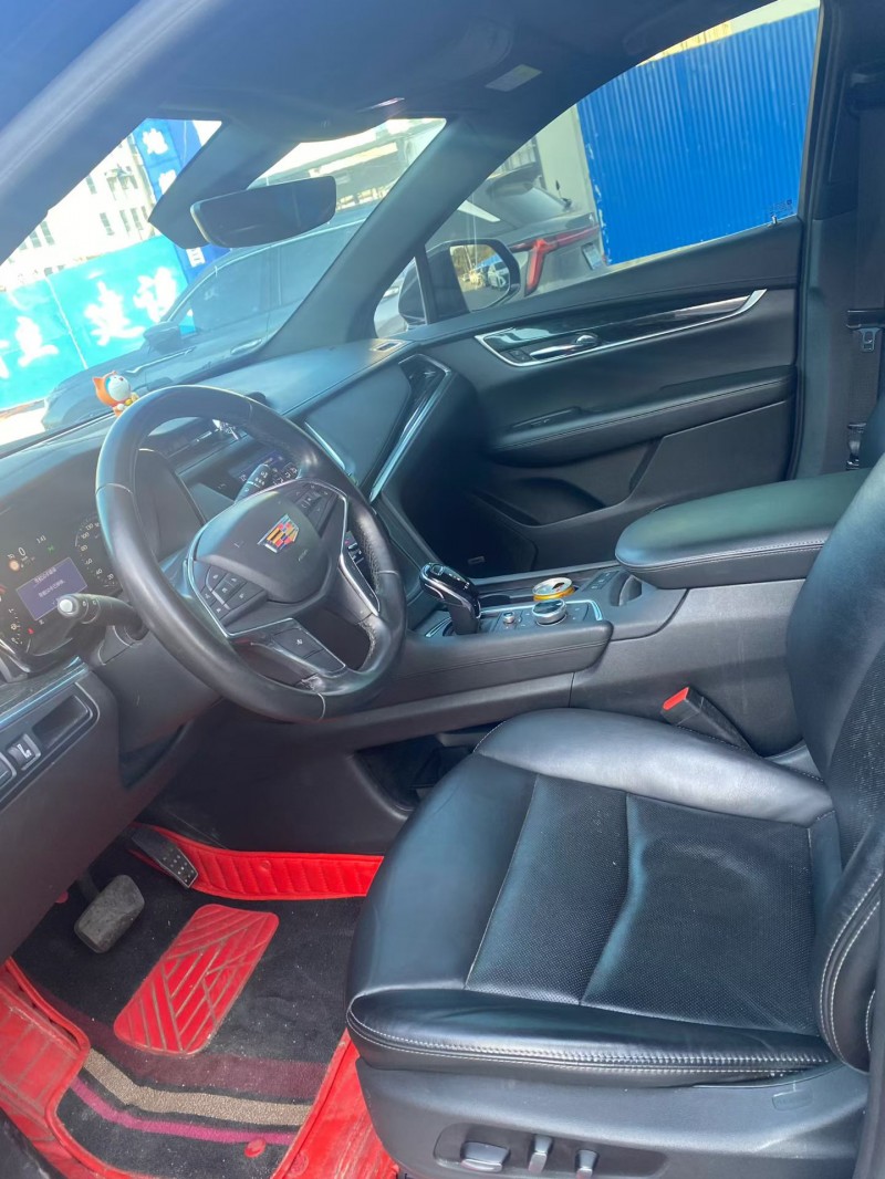 长沙20年凯迪拉克XT56